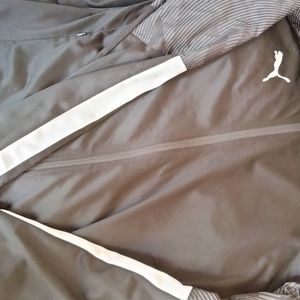 7 Brand New Men's size Medium Hoodies Nike, Adidas, Puma